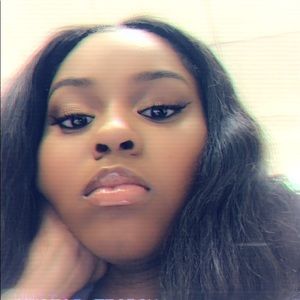 Meet your Posher, Whitney